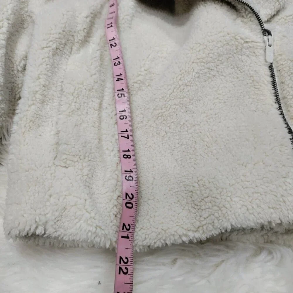 Lululemon Athletica Womens Small Textured Fleece Collared Cropped Jacket Bone - Picture 10 of 10